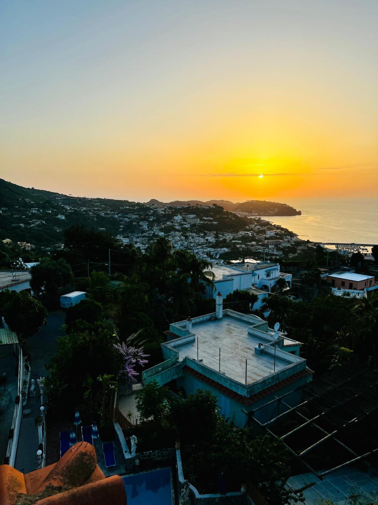 Hotel Villa Fiorentina Казамиччола-Терме Экстерьер фото